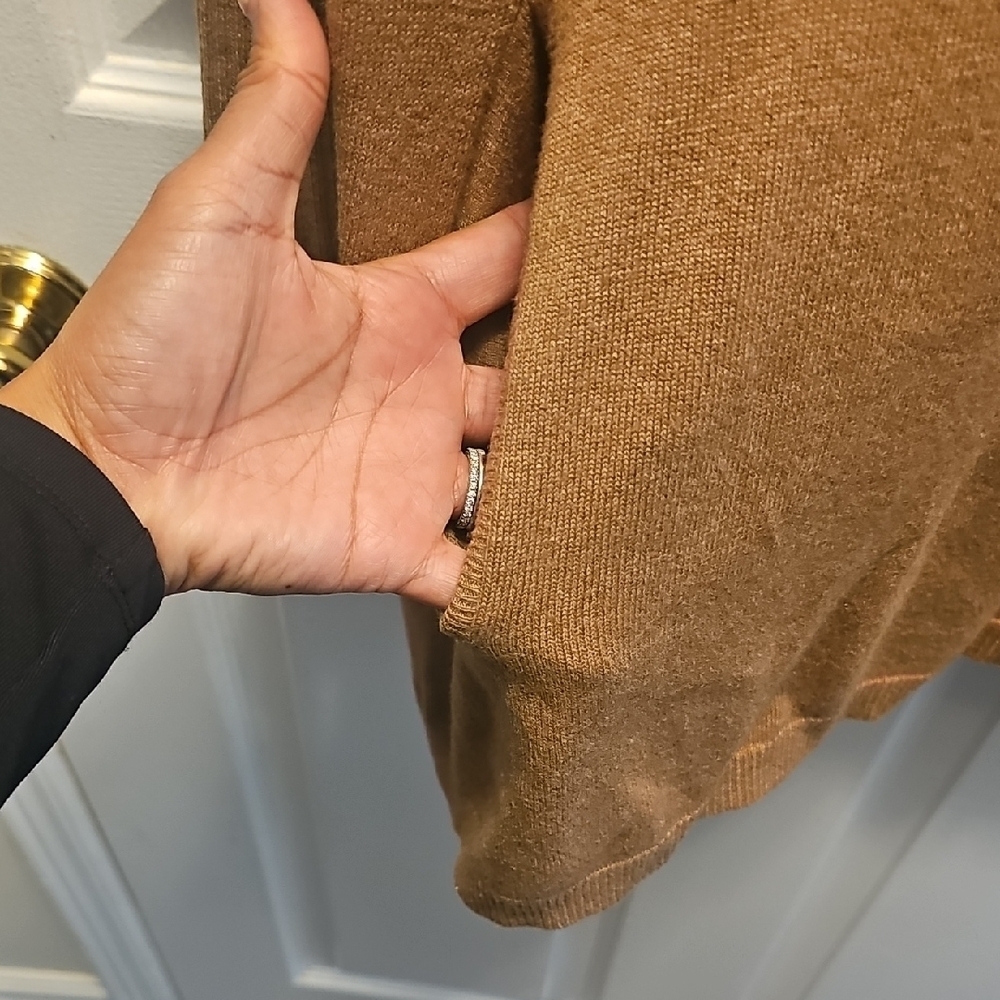 Babaton Tan V-Neck Sweater - Picture 4 of 8